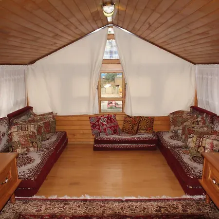 Bahçeli Taş Villa *