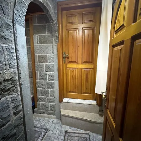 Villa Bahceli Tas