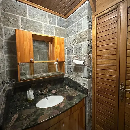 Bahceli Tas * 特拉布宗