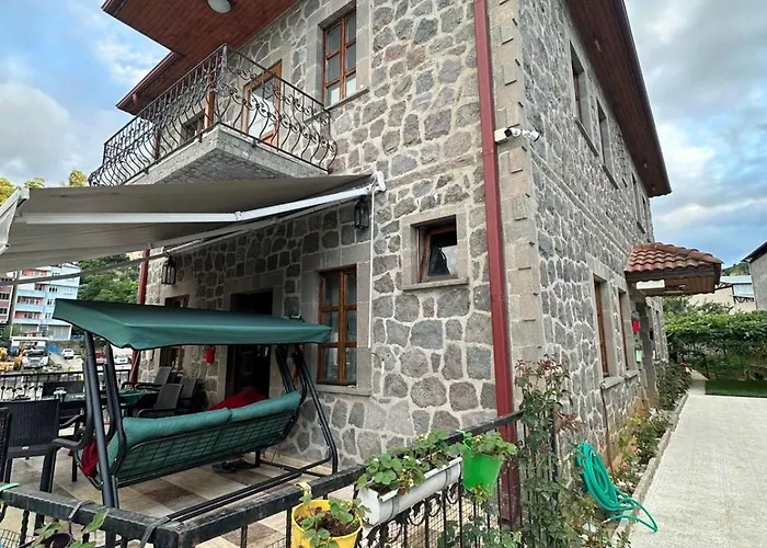 Bahceli Tas Villa